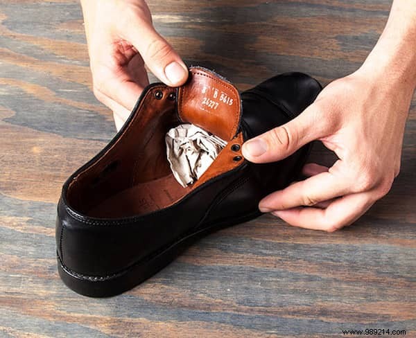 Shoes Too Small? 12 Tricks To Enlarge Them EASILY. 
