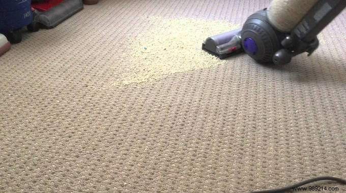 How to Clean a Carpet at Home? 