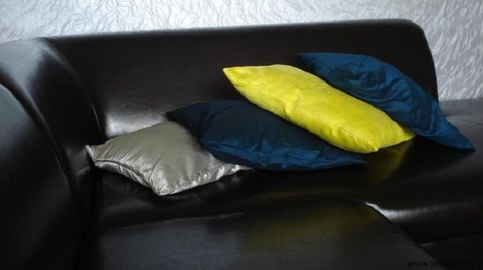 The Miracle Tip To Make Your Leather Sofa Shine. 