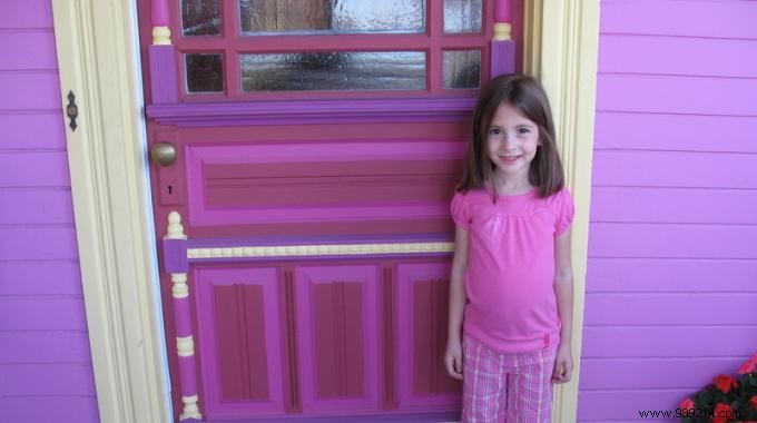 How to Paint a Door Without Streaks on the Handle. 