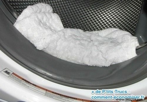 The Easy Way to Remove Mildew in the Washing Machine. 