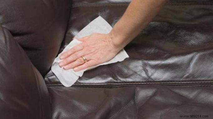 The Easy Way To Clean A Leather Sofa. 