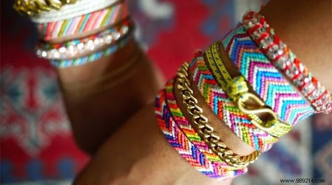 The Genius Trick To Store &View Your Bracelets At The Same Time. 