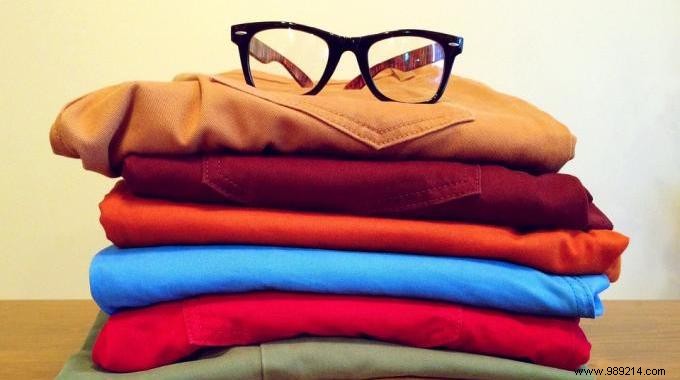 3 Tips for Storing Your Clothes WITHOUT Damage! 