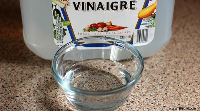 3 Top Secret Tips For Cleaning With White Vinegar. 