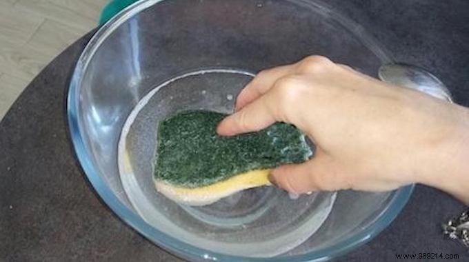 The Super Simple Trick To Bring Your Old Sponge Back To Life. 