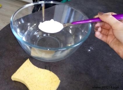 The Super Simple Trick To Bring Your Old Sponge Back To Life. 