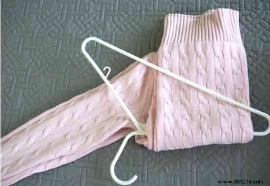 How to Hang a Sweater from a Hanger WITHOUT Damaging it. 