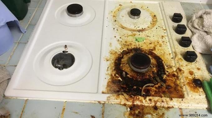 The Powerful Recipe To EASILY Degrease Your Hob. 