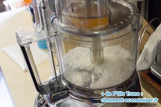 Effective and Easy to Make:The Laundry Detergent Recipe WITHOUT Chemicals. 