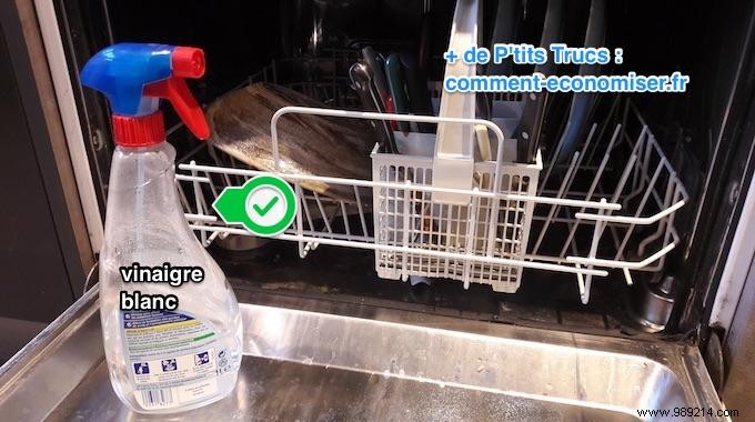 3 Effective Tricks Against Smelly Dishwasher Smells. 