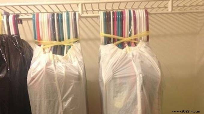 If You re Moving, Use This Genius Trick To Easily Carry All Your Clothes. 