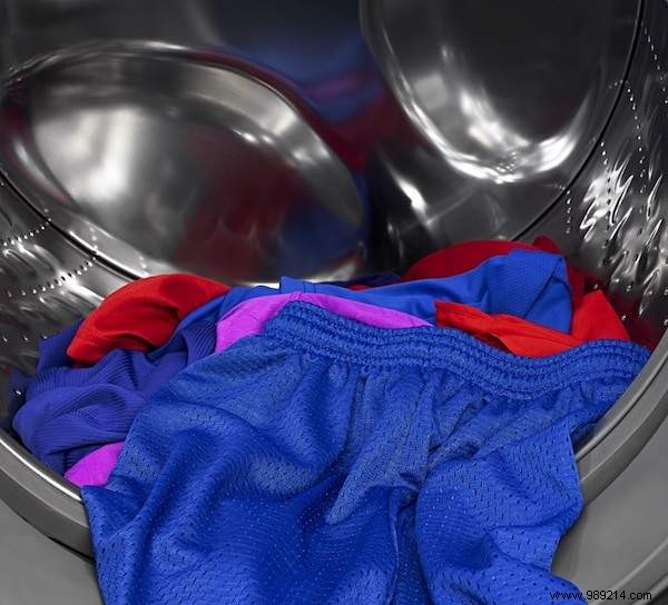 7 Good Reasons to Put White Vinegar in Your Washing Machine. 