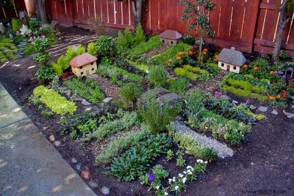 23 Market Gardening Tips For A Successful First Vegetable Garden. 