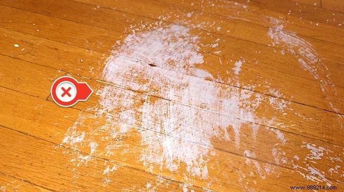 Paint Stains On The Floor:The Magic Trick To Make Them Disappear. 