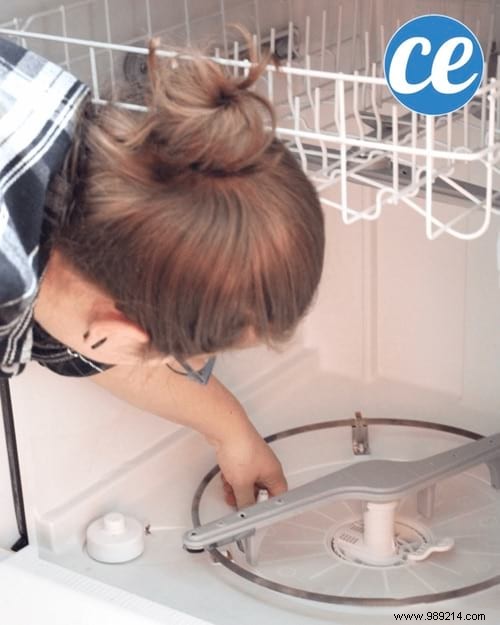 How To Clean Your Dishwasher In 3 Quick And Easy Steps. 