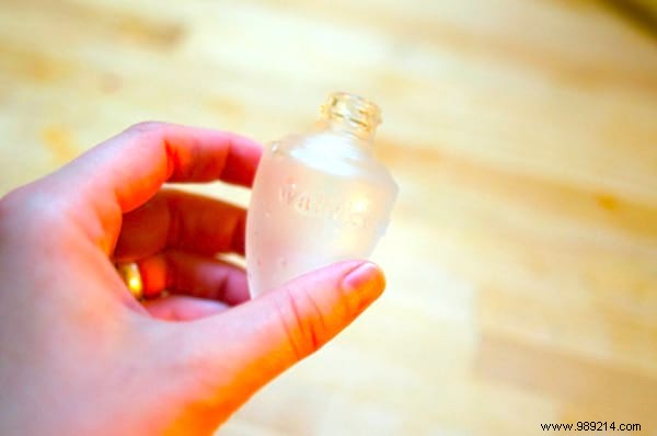 Electric Perfume Diffuser:How To Make Your Own Refill In 2 Minutes. 