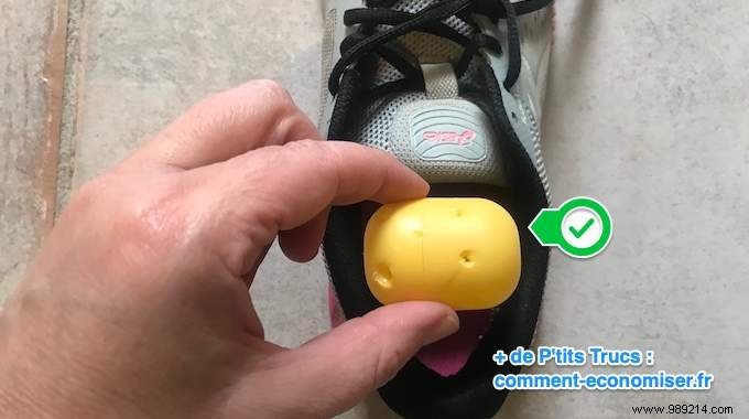 How To Make Shoe Air Freshener Balls With Kinder Surprise. 