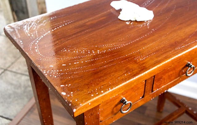 How To Clean And Shine Old Wooden Furniture With HOT MILK! 
