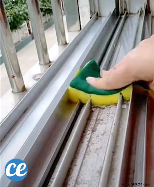 The Genius Trick To Clean Window Rails In 2 Minutes. 
