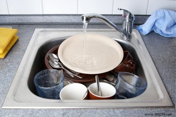12 Things You Clean (A LOT) Too Often! 