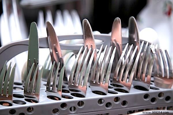 Here s the Right Way to Store Cutlery in Your Dishwasher. 