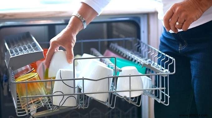 How to Fill Your Dishwasher Properly? The Essential Guide. 