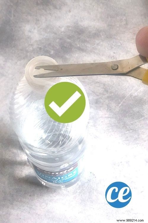 Do You Know How To Open A Bottle Of White Vinegar Easily? 