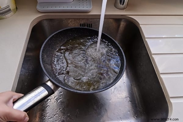 Sink:12 Things To Never Pour In At The Risk Of Clogging It! 