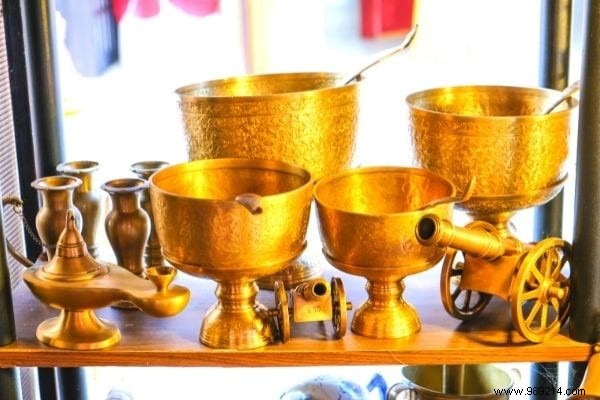 Cleaning Brass:10 Magic Tricks To Make It Shine WITHOUT Effort. 