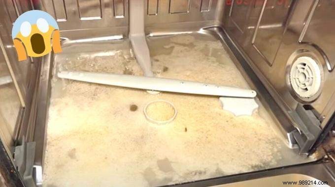Clogged Dishwasher? 6 Tips To Unclog It Easily. 