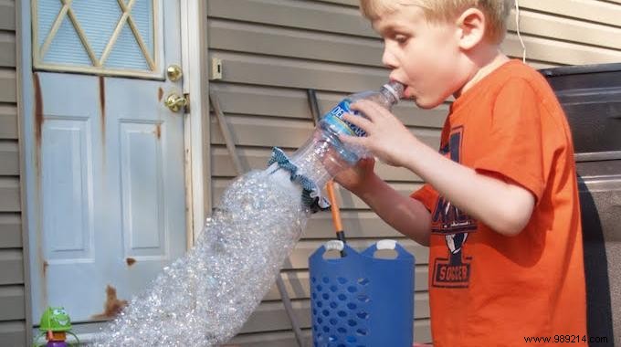 Super Easy to Make:The Bubble Blower Kids LOVE! 