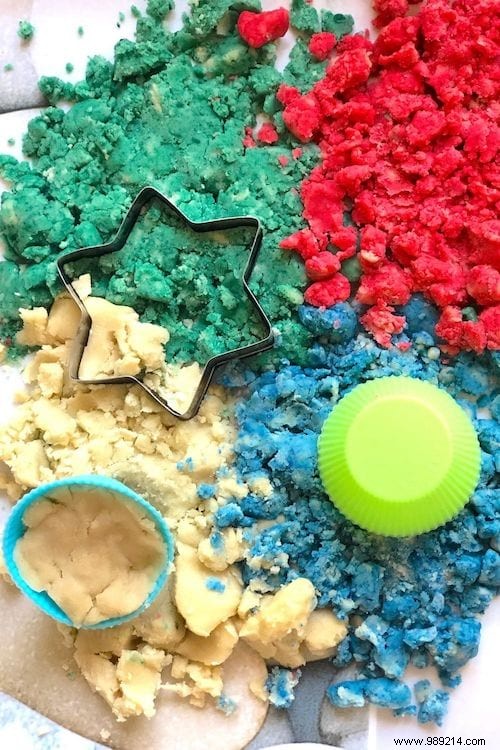 The Easy Magic Sand Recipe (With 3 Ingredients Only). 