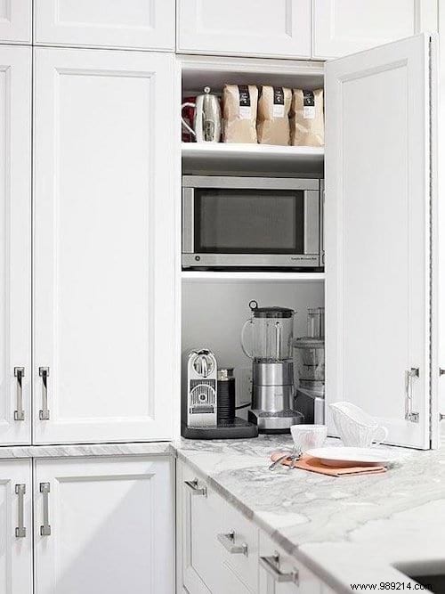 15 clever and hidden storage units that everyone would love to have in their kitchen. 