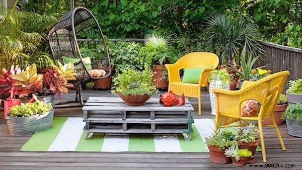 28 Great Ideas To Beautify Your Garden Easily. 