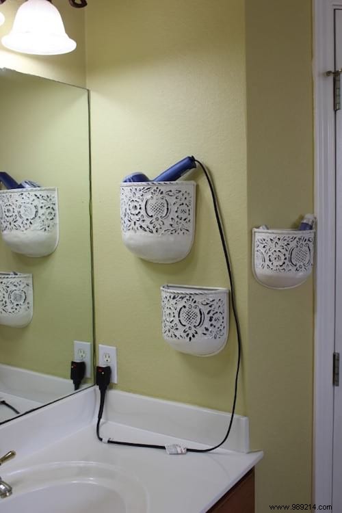 20 Inexpensive And Clever Storage For Your Bathroom. 