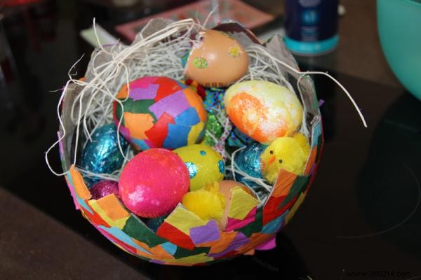 4 Simple Ideas for Decorating Eggs with Kids. 