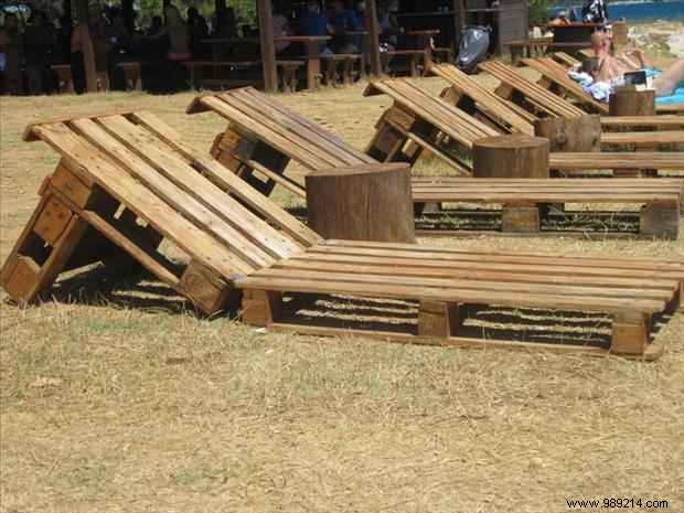 24 Incredible Uses for Old Wooden Pallets. 