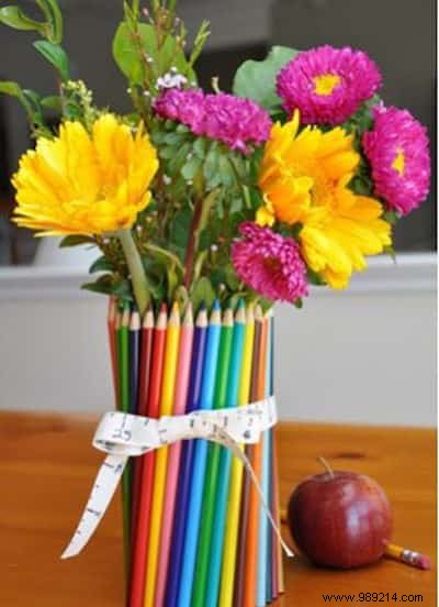 3 Colorful DIY Ideas to Brighten up your Interior. 