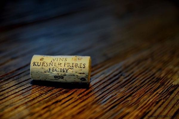 Pieces of corks in the wine? Here is my tip to avoid it. 