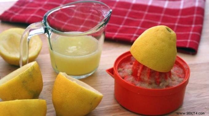 2 Surprising Ways to Get More Juice from Squeezing Your Lemons. 