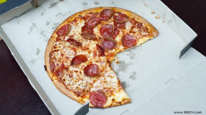 Pizza To Go:The Tip To Keep Your Pizza Hot. 