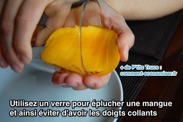 The Tip for Peeling a Mango WITHOUT Having Sticky Fingers. 