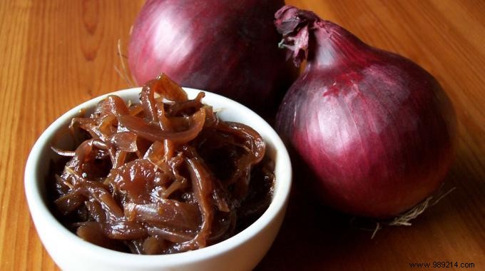 Trick To Caramelize Onions 2 Times Faster. 