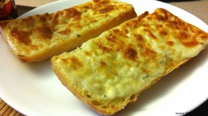 Grilled Baguette with Gruyère, a Super Economical Recipe! 