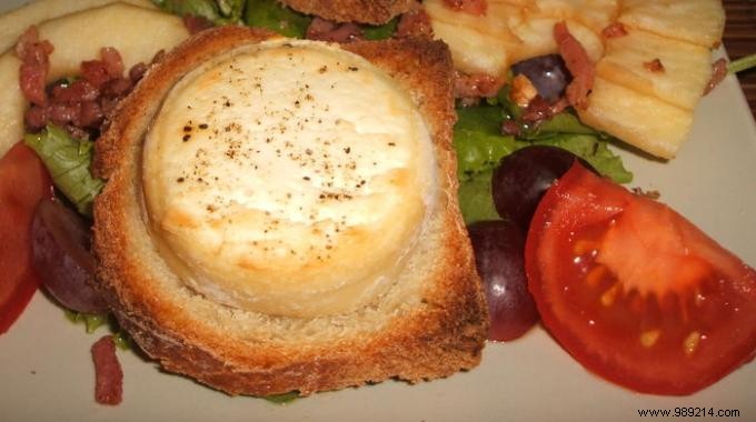 The Quick and Cheap Recipe for Warm Goat Cheese Salad. 