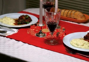 3 Practical Tips for Serving Hot Plates at the Table. 