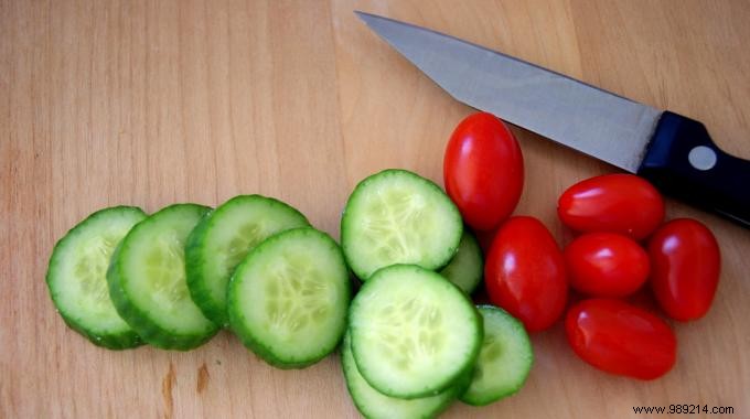 The Fastest Way to Cut Cherry Tomatoes in Half. 