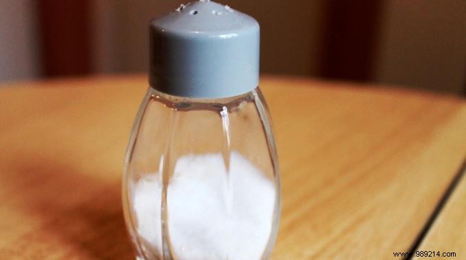Salt WITHOUT Moisture:THE Simple Kitchen Trick to Know. 
