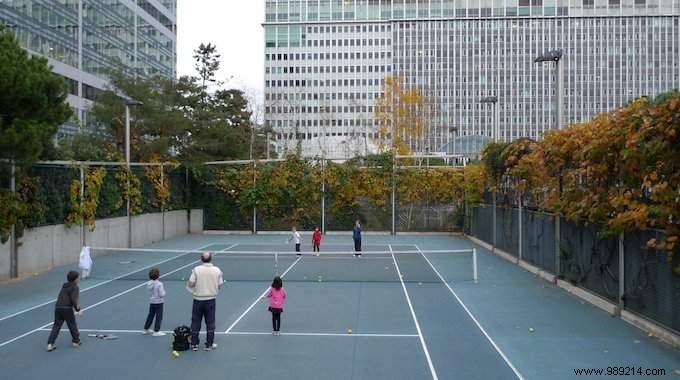 Play Tennis in Paris at All Small Prices. 